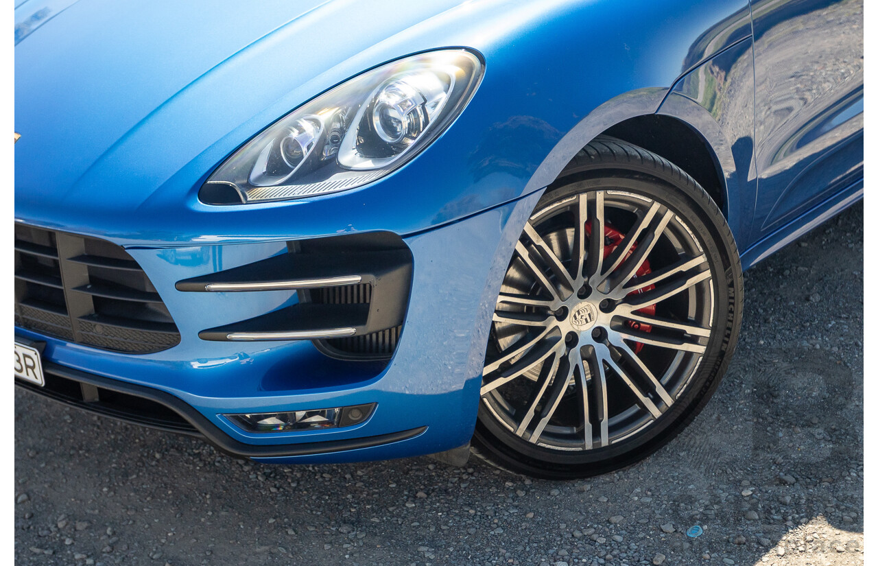 04/2015 Porsche Macan Turbo (AWD) 95B MY15 4d Wagon Sapphire Blue Metallic Twin Turbo V6 3.6L