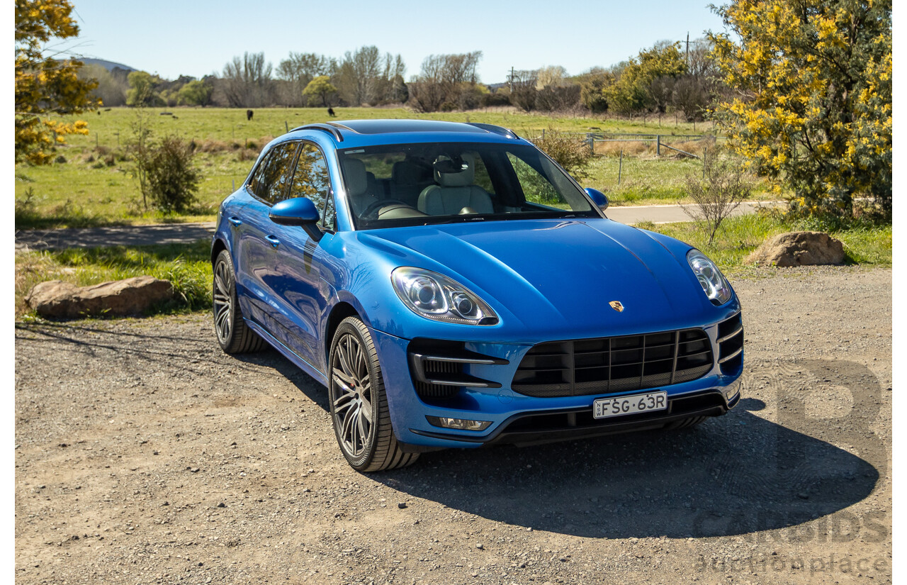 04/2015 Porsche Macan Turbo (AWD) 95B MY15 4d Wagon Sapphire Blue Metallic Twin Turbo V6 3.6L
