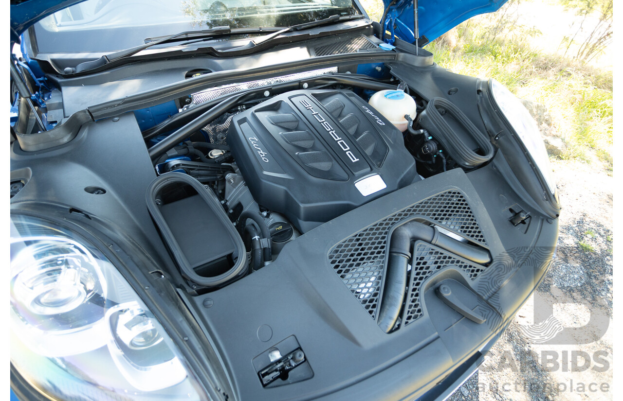 04/2015 Porsche Macan Turbo (AWD) 95B MY15 4d Wagon Sapphire Blue Metallic Twin Turbo V6 3.6L