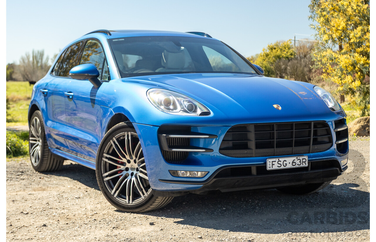 04/2015 Porsche Macan Turbo (AWD) 95B MY15 4d Wagon Sapphire Blue Metallic Twin Turbo V6 3.6L