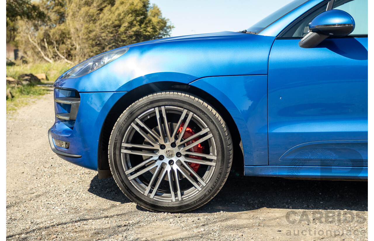 04/2015 Porsche Macan Turbo (AWD) 95B MY15 4d Wagon Sapphire Blue Metallic Twin Turbo V6 3.6L