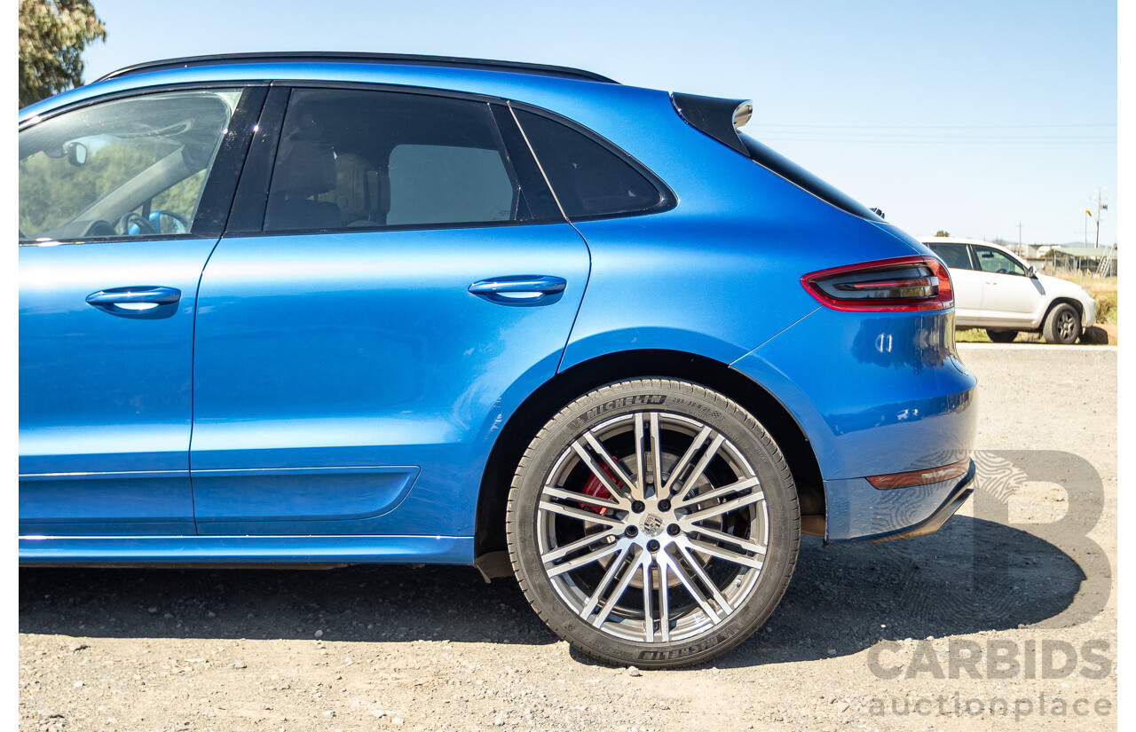 04/2015 Porsche Macan Turbo (AWD) 95B MY15 4d Wagon Sapphire Blue Metallic Twin Turbo V6 3.6L