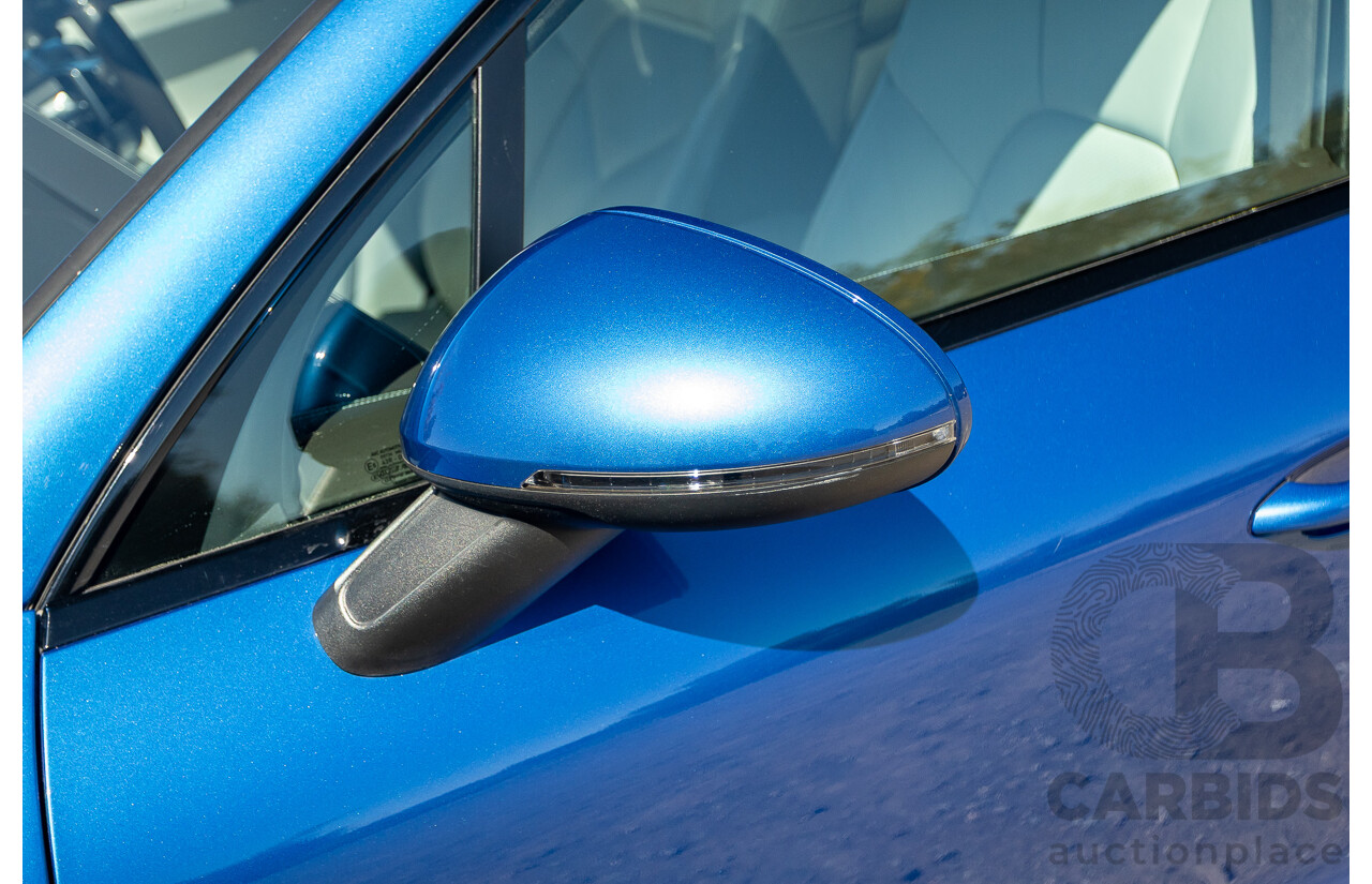04/2015 Porsche Macan Turbo (AWD) 95B MY15 4d Wagon Sapphire Blue Metallic Twin Turbo V6 3.6L