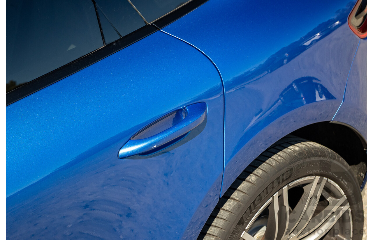 04/2015 Porsche Macan Turbo (AWD) 95B MY15 4d Wagon Sapphire Blue Metallic Twin Turbo V6 3.6L