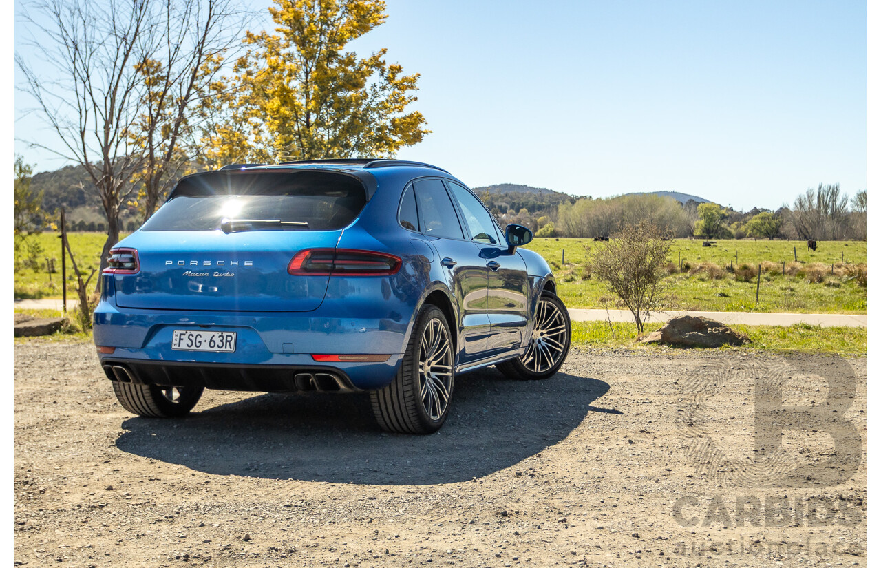 04/2015 Porsche Macan Turbo (AWD) 95B MY15 4d Wagon Sapphire Blue Metallic Twin Turbo V6 3.6L
