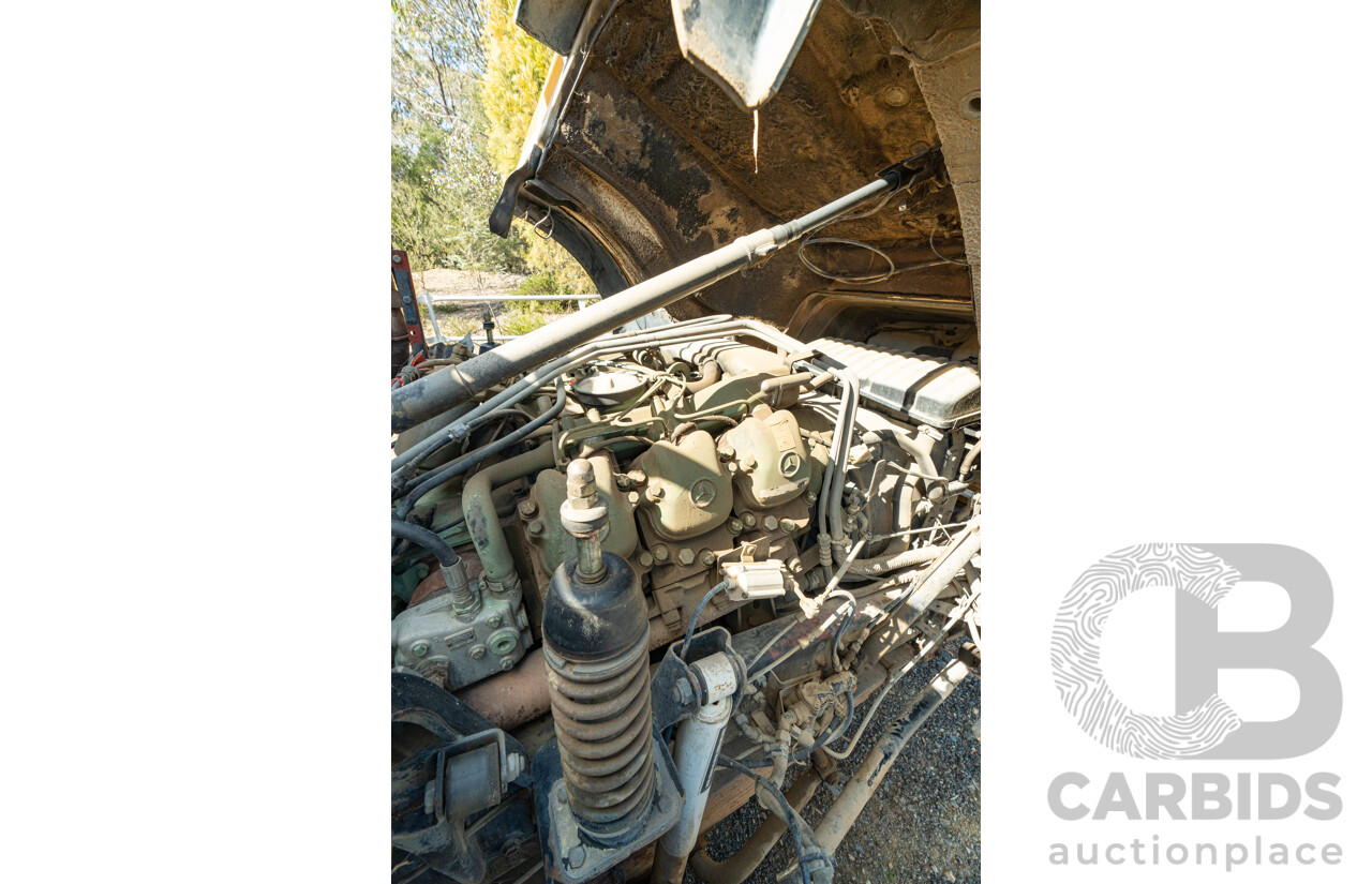 12/1986 Mercedes Benz, 6 Cylinder Diesel, 1422 V Series with Jetting Body