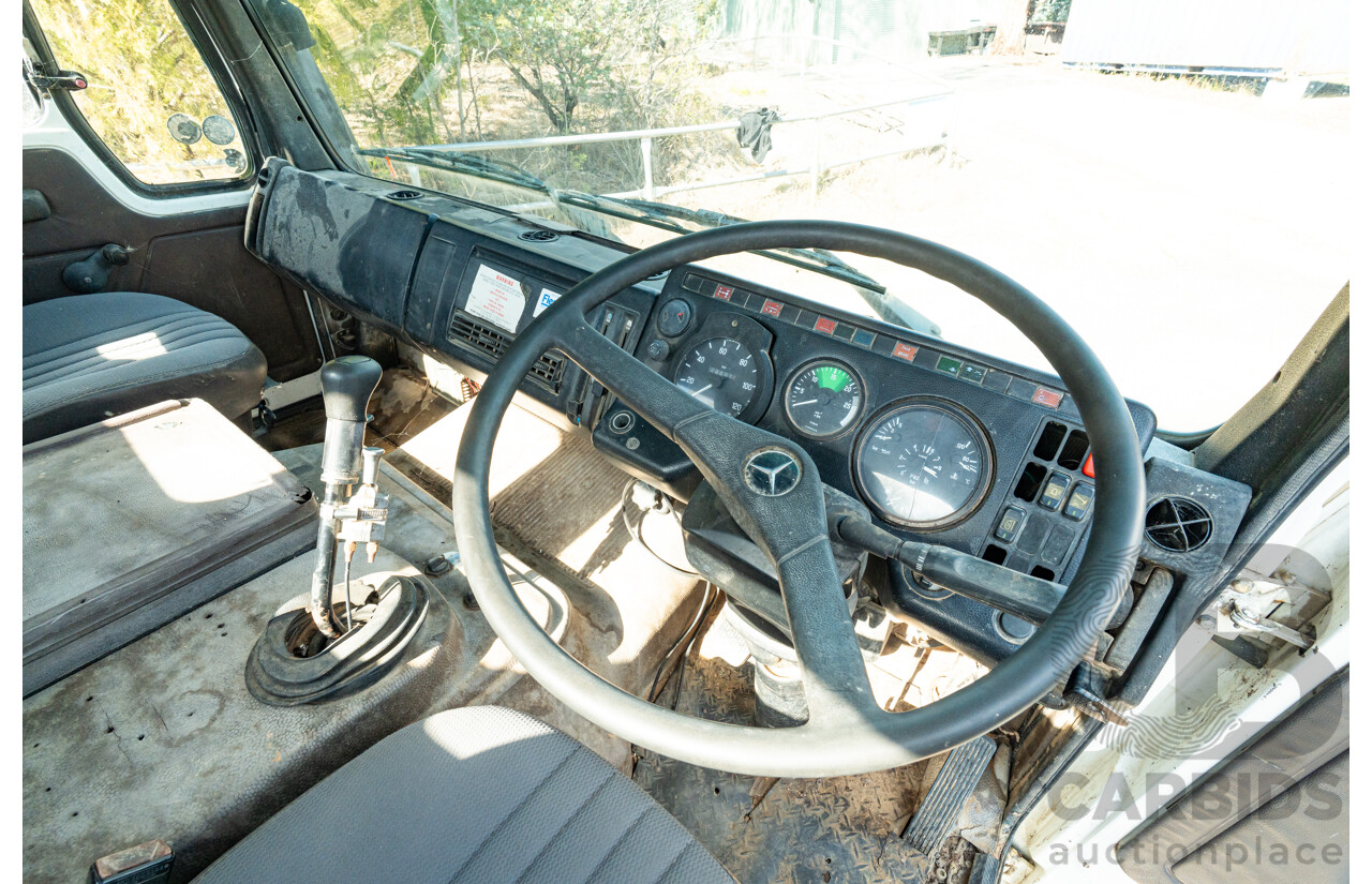 12/1986 Mercedes Benz, 6 Cylinder Diesel, 1422 V Series with Jetting Body