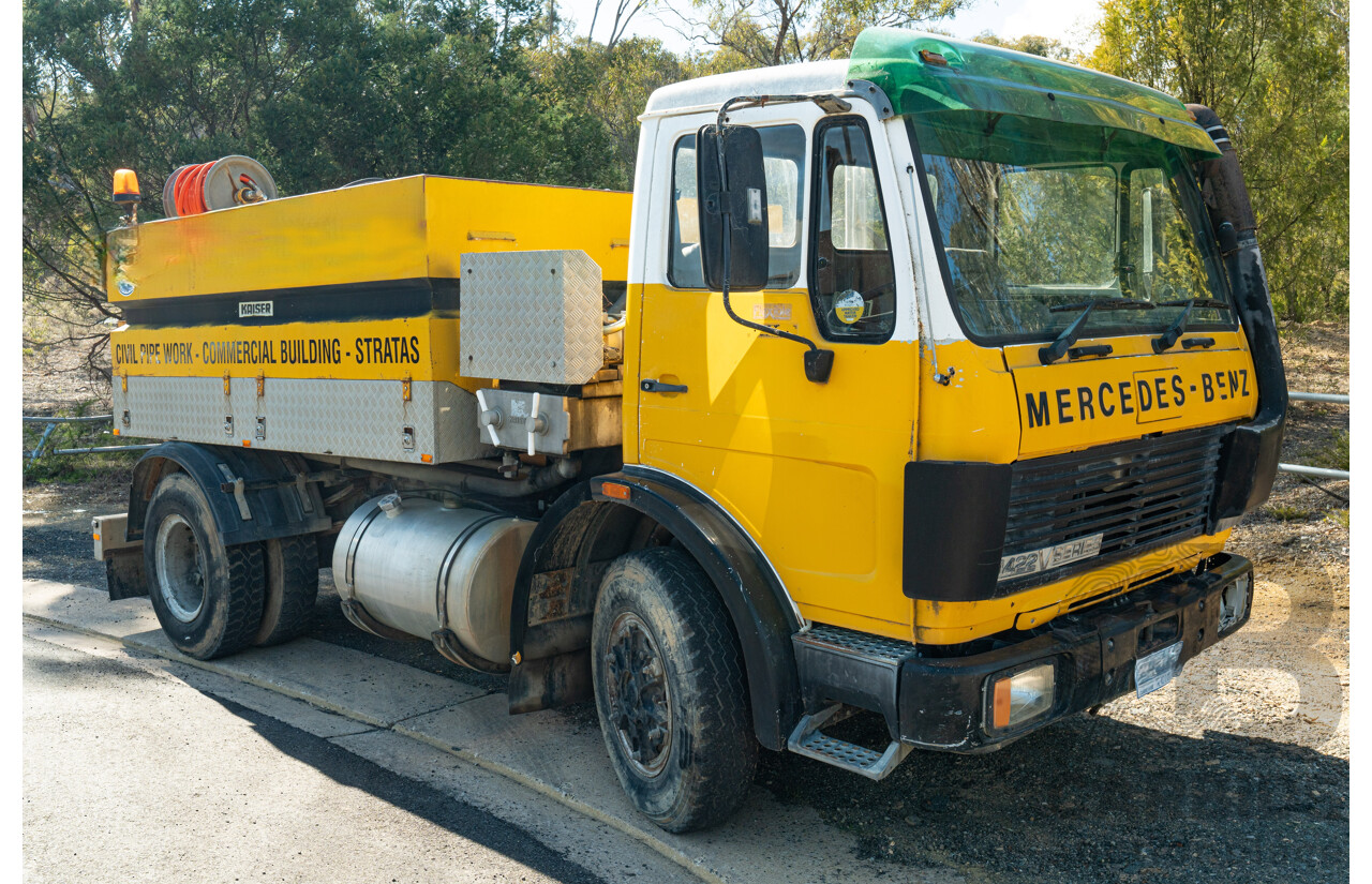 12/1986 Mercedes Benz, 6 Cylinder Diesel, 1422 V Series with Jetting Body