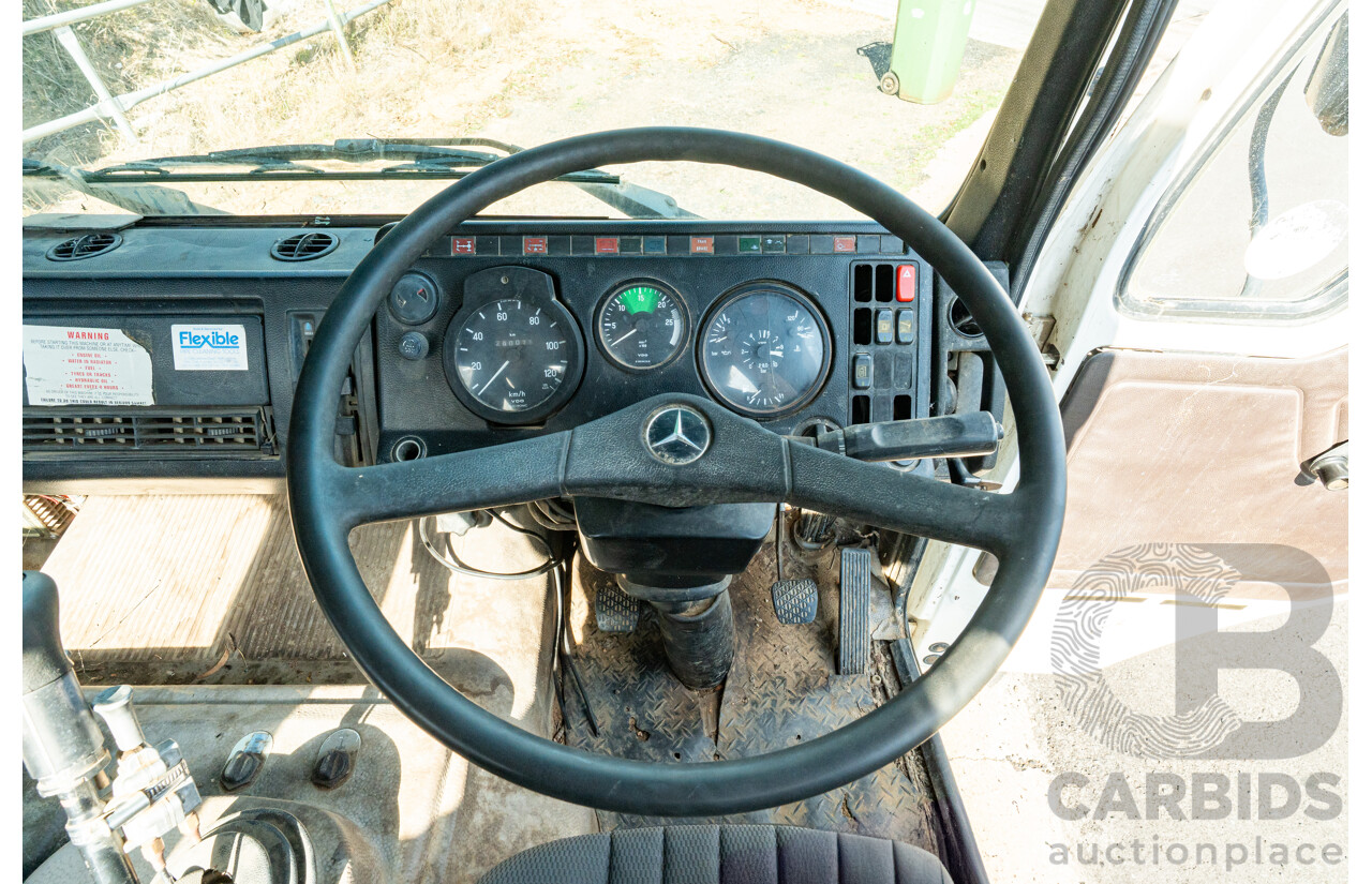 12/1986 Mercedes Benz, 6 Cylinder Diesel, 1422 V Series with Jetting Body