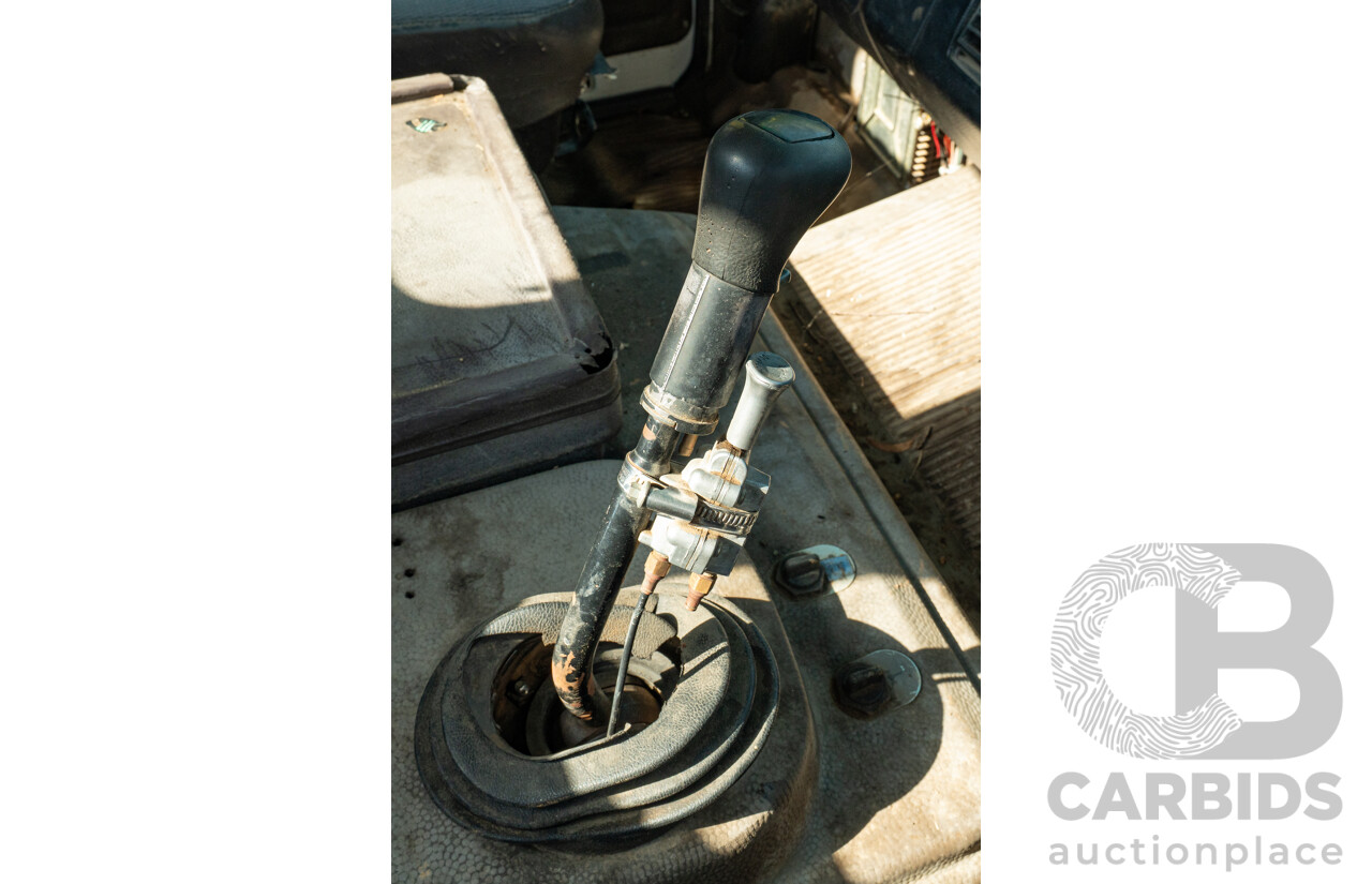 12/1986 Mercedes Benz, 6 Cylinder Diesel, 1422 V Series with Jetting Body