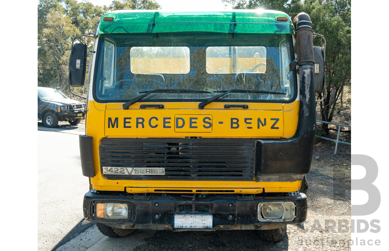 12/1986 Mercedes Benz, 6 Cylinder Diesel, 1422 V Series with Jetting Body
