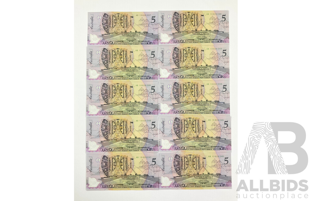 Ten Australian 1992 Five Dollar Notes, Fraser/Cole, Consecutive AB 13630237 - AB 13630246, Serial Ink Colour Change Black to Green