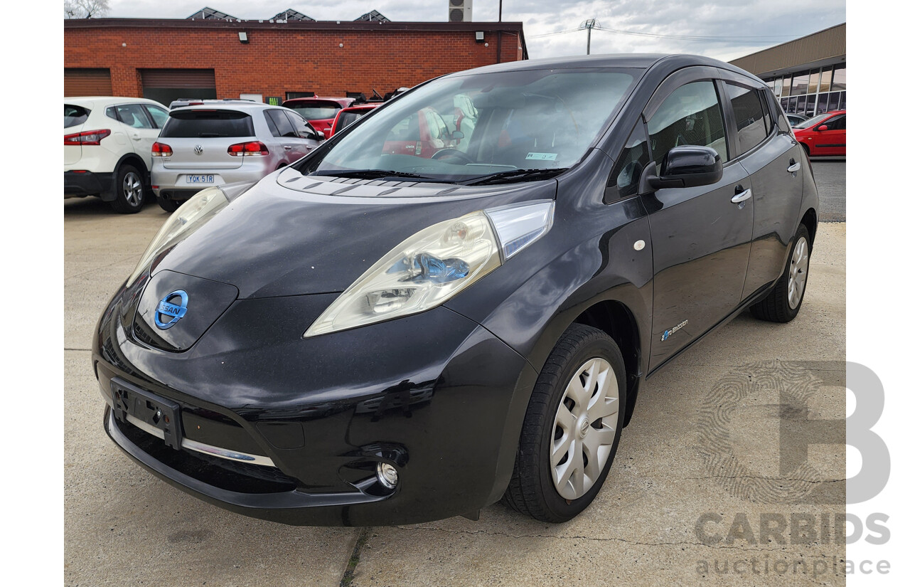 10/2013 Nissan Leaf  ZE0 5d Hatchback Black Electric