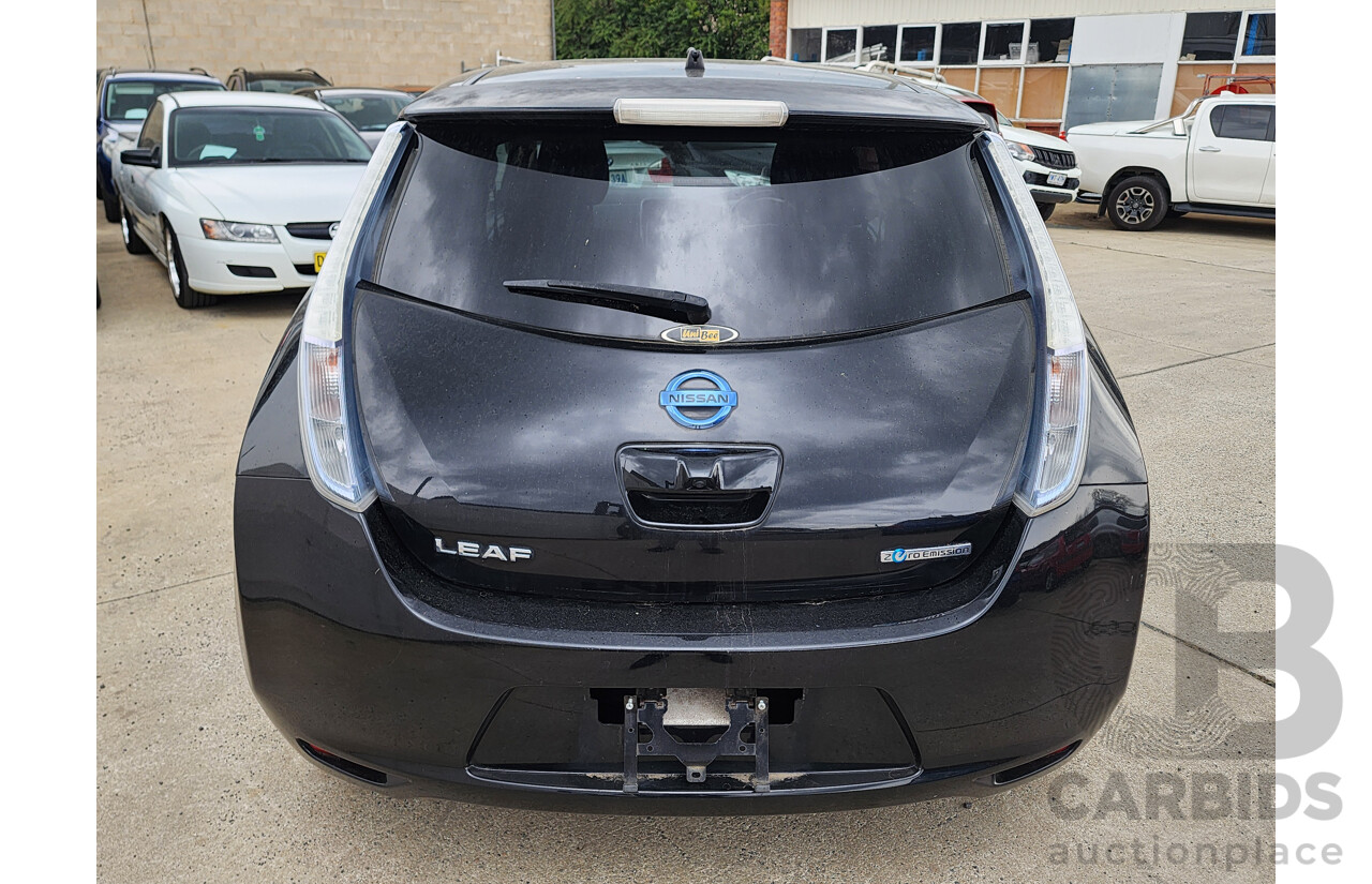 10/2013 Nissan Leaf  ZE0 5d Hatchback Black Electric