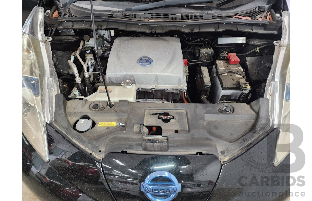 10/2013 Nissan Leaf  ZE0 5d Hatchback Black Electric