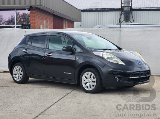 10/2013 Nissan Leaf  ZE0 5d Hatchback Black Electric