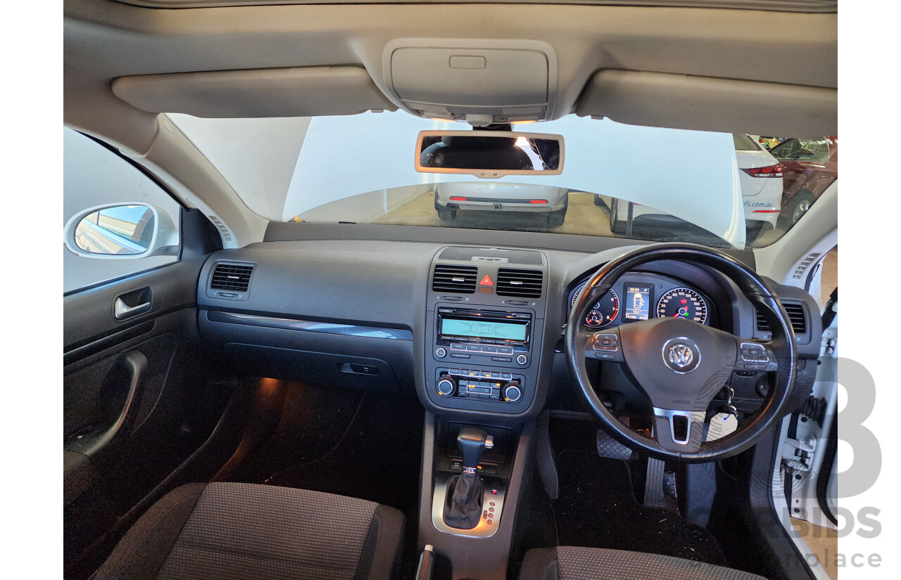 1/2010 Volkswagen Jetta 118 TSI 1KM MY10 4d Sedan White 1.4L