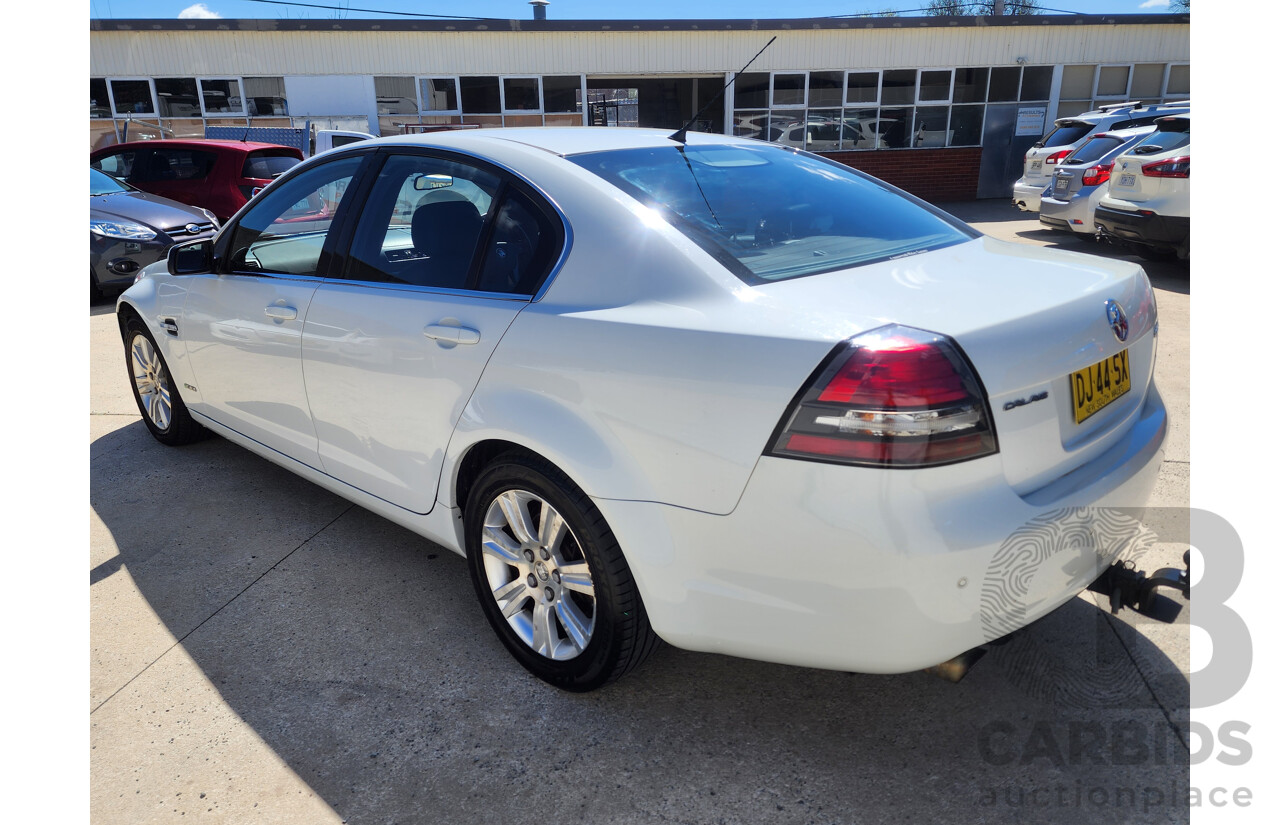 2/2010 Holden Calais  VE MY10 4d Sedan White 3.6L