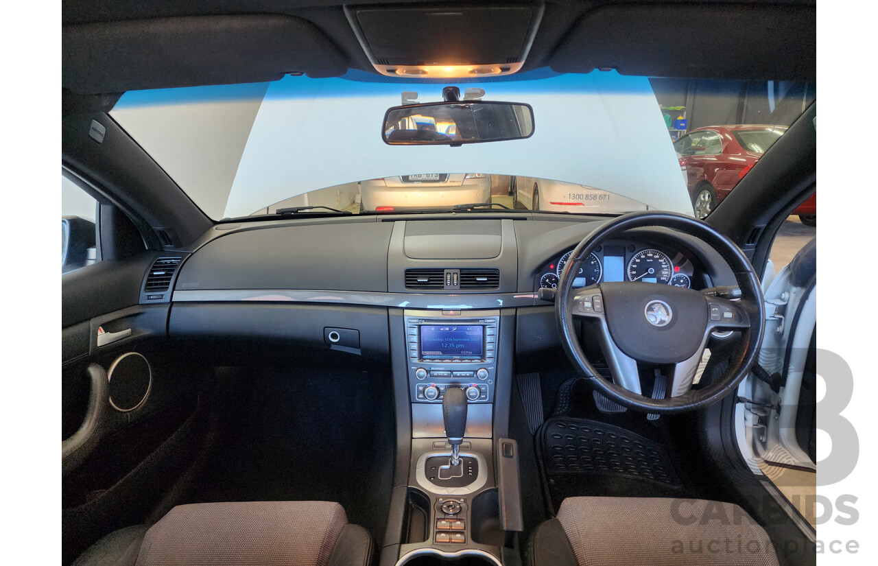 2/2010 Holden Calais  VE MY10 4d Sedan White 3.6L