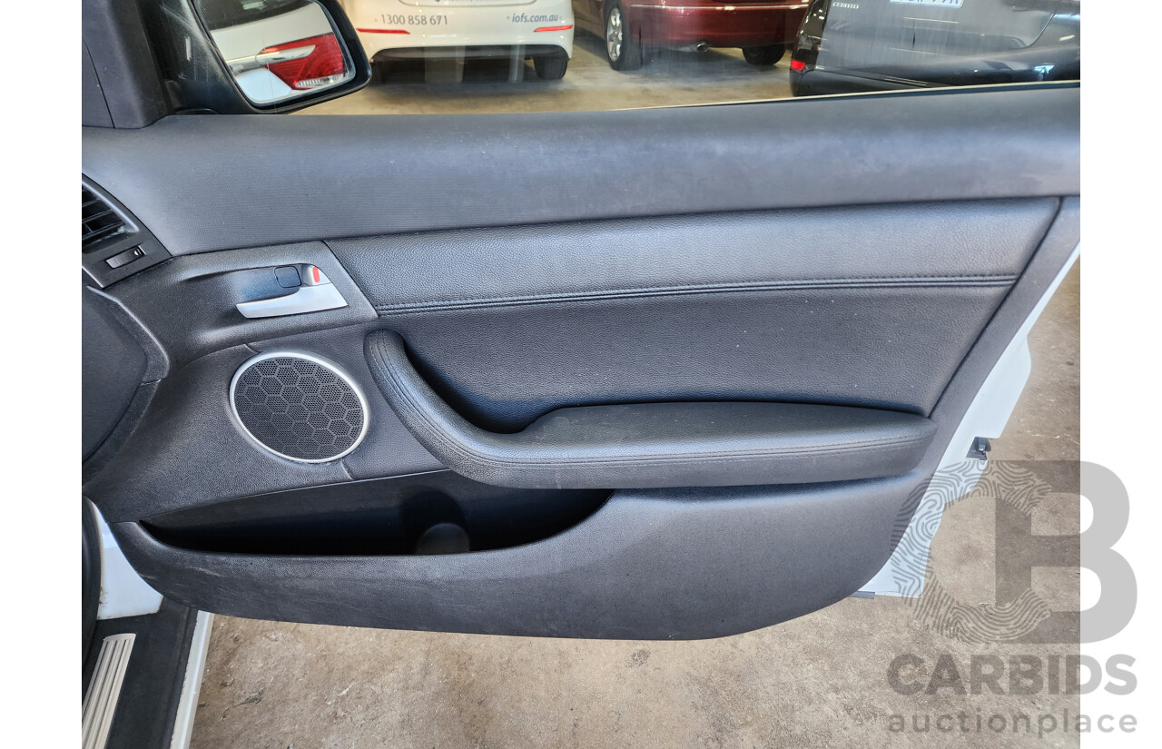 2/2010 Holden Calais  VE MY10 4d Sedan White 3.6L