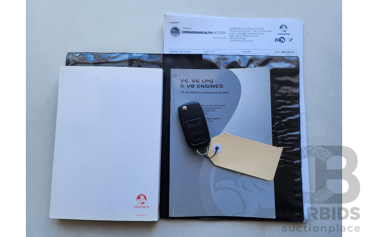 2/2010 Holden Calais  VE MY10 4d Sedan White 3.6L