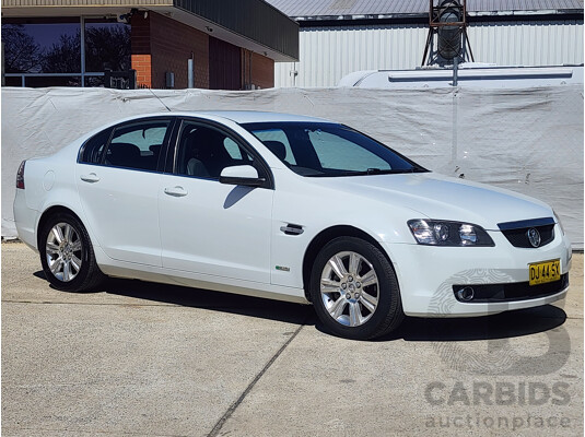 2/2010 Holden Calais  VE MY10 4d Sedan White 3.6L