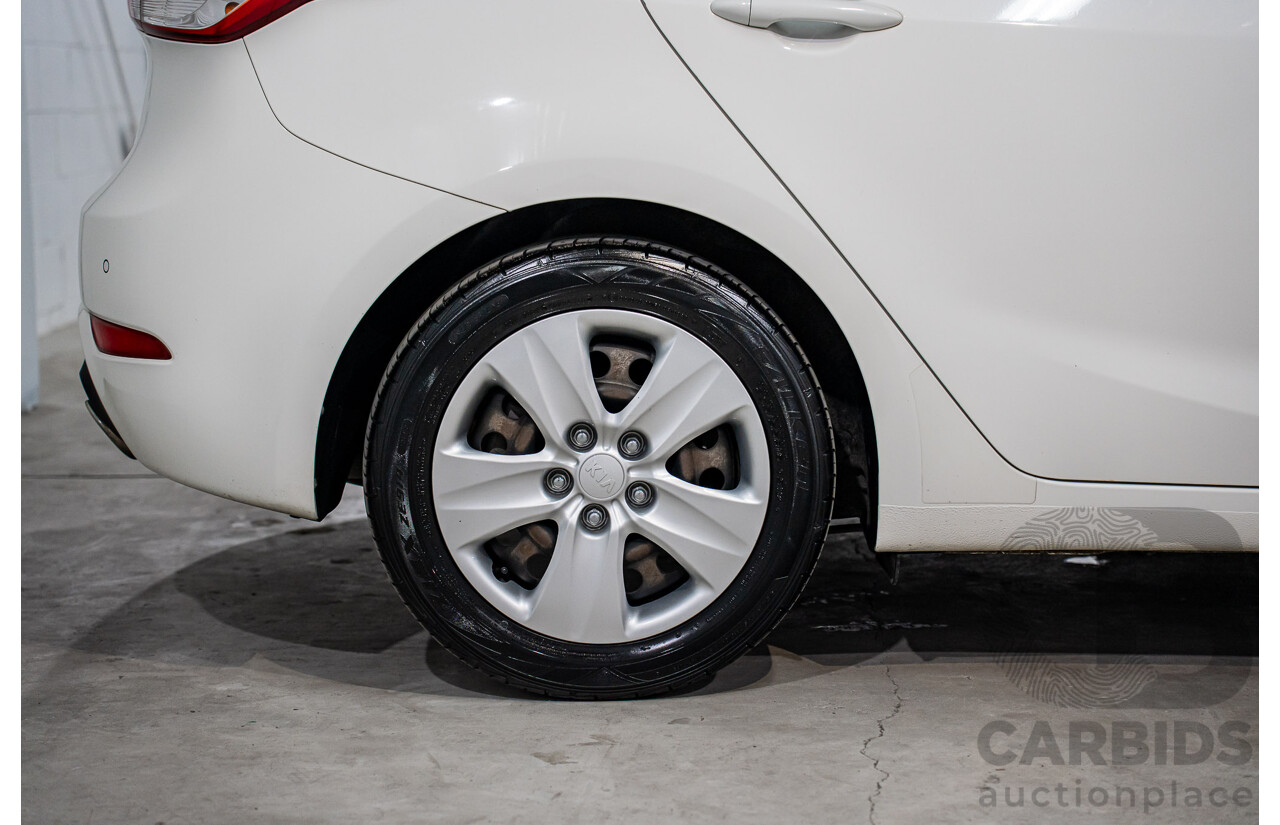 5/2015 Kia Cerato S YD MY15 5d Hatchback Clear White 1.8L