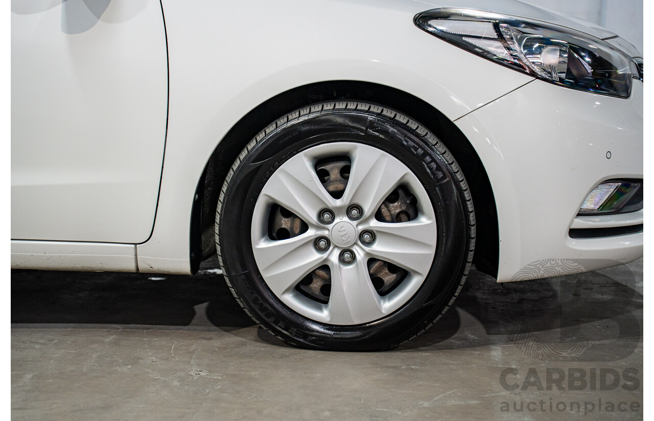 5/2015 Kia Cerato S YD MY15 5d Hatchback Clear White 1.8L