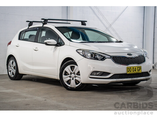 5/2015 Kia Cerato S YD MY15 5d Hatchback Clear White 1.8L