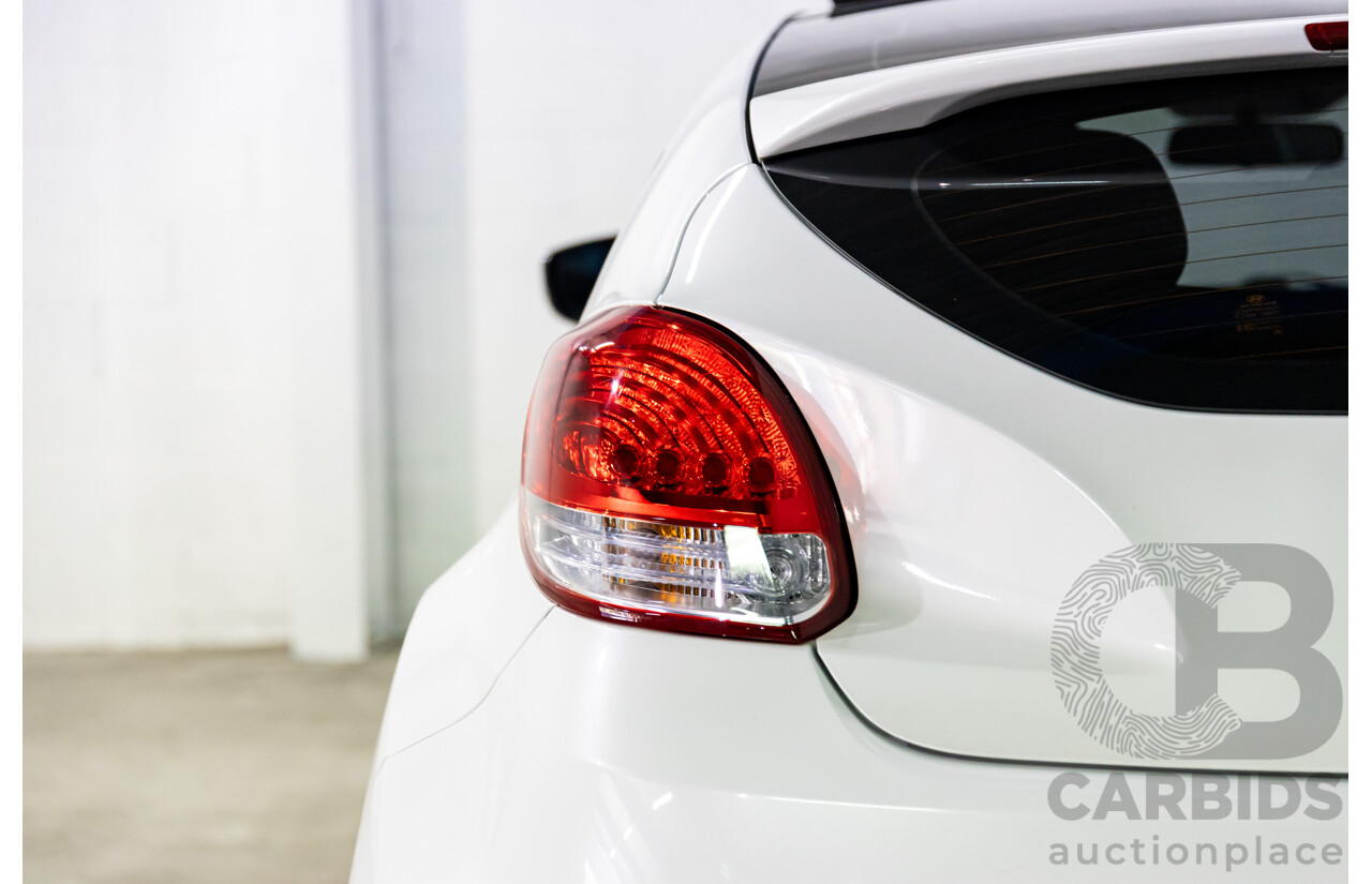 6/2015 Hyundai Veloster SR Turbo FS4 Series 2 3d Coupe Stormtrooper White Pearl Turbo 1.6L