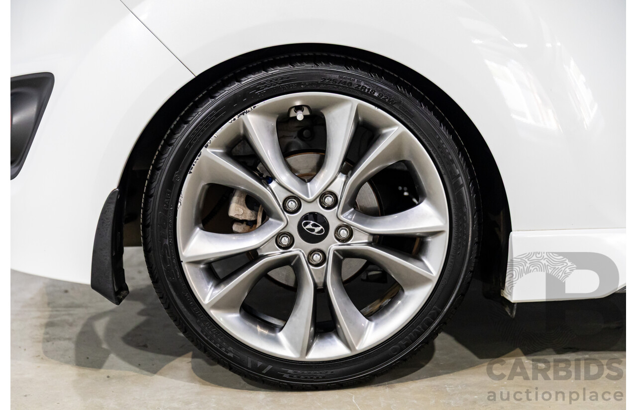 6/2015 Hyundai Veloster SR Turbo FS4 Series 2 3d Coupe Stormtrooper White Pearl Turbo 1.6L