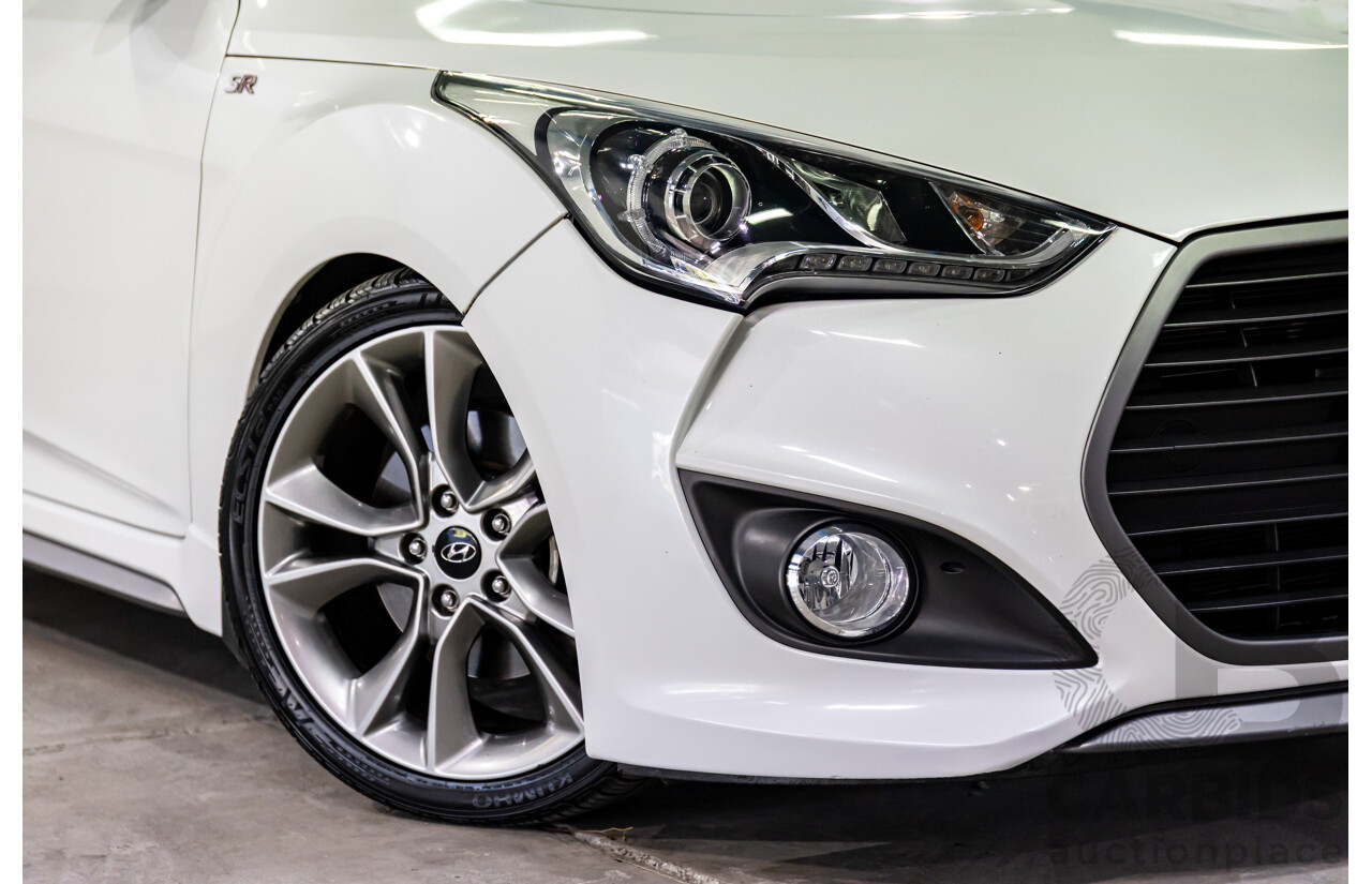 6/2015 Hyundai Veloster SR Turbo FS4 Series 2 3d Coupe Stormtrooper White Pearl Turbo 1.6L