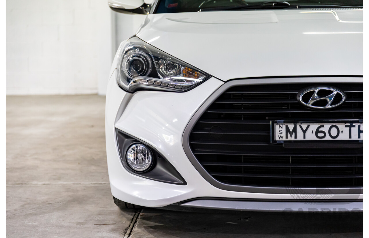 6/2015 Hyundai Veloster SR Turbo FS4 Series 2 3d Coupe Stormtrooper White Pearl Turbo 1.6L