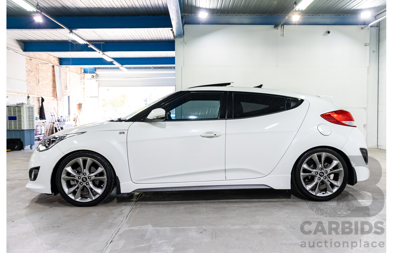 6/2015 Hyundai Veloster SR Turbo FS4 Series 2 3d Coupe Stormtrooper White Pearl Turbo 1.6L