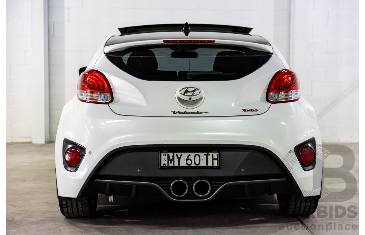 6/2015 Hyundai Veloster SR Turbo FS4 Series 2 3d Coupe Stormtrooper White Pearl Turbo 1.6L