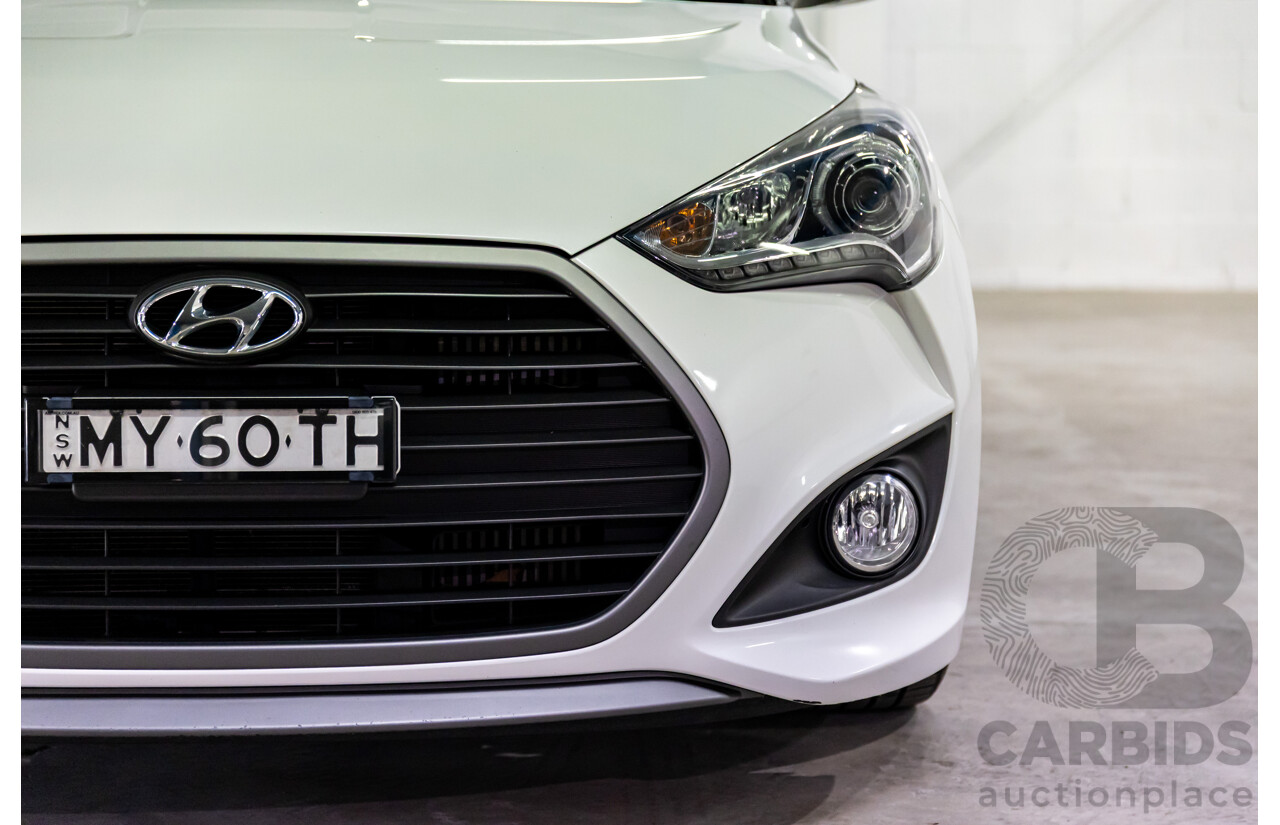 6/2015 Hyundai Veloster SR Turbo FS4 Series 2 3d Coupe Stormtrooper White Pearl Turbo 1.6L