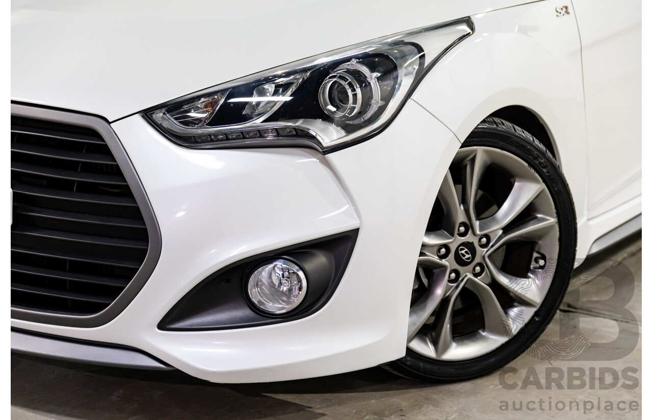 6/2015 Hyundai Veloster SR Turbo FS4 Series 2 3d Coupe Stormtrooper White Pearl Turbo 1.6L