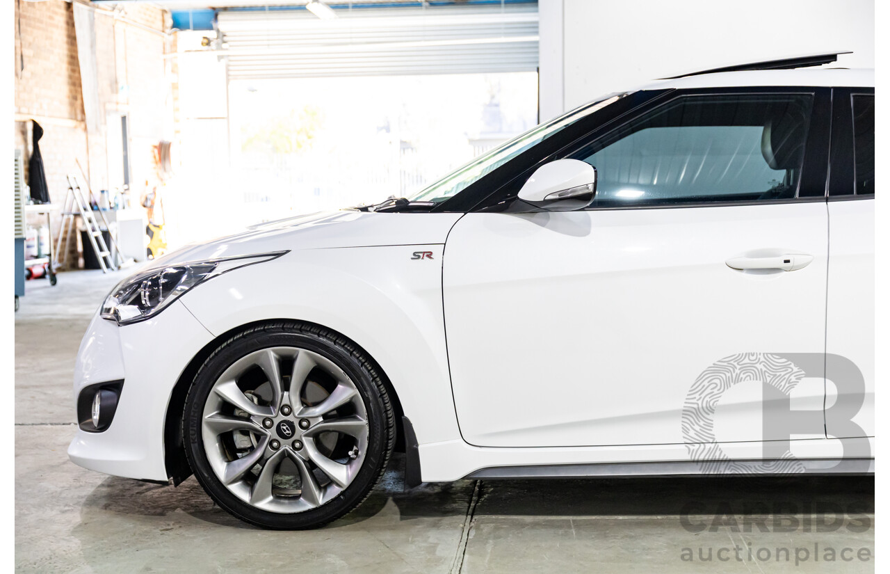 6/2015 Hyundai Veloster SR Turbo FS4 Series 2 3d Coupe Stormtrooper White Pearl Turbo 1.6L