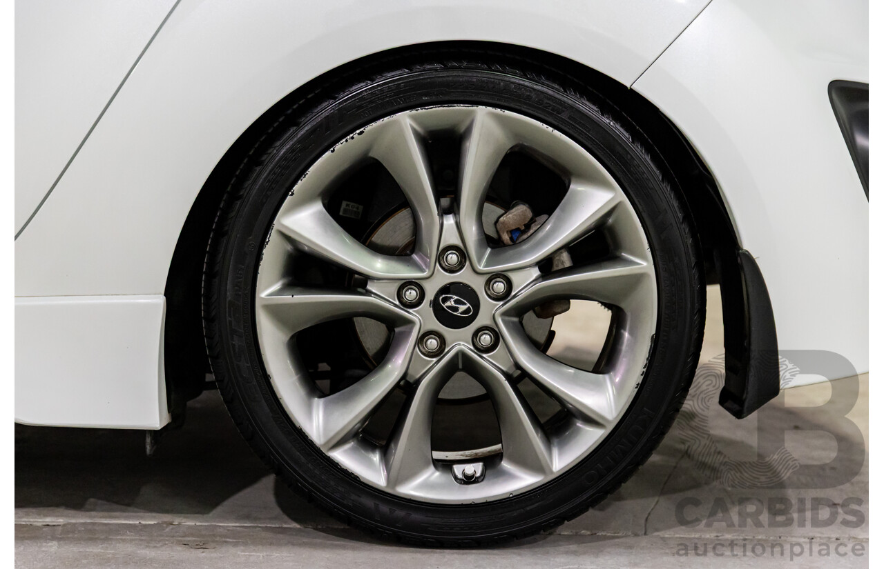 6/2015 Hyundai Veloster SR Turbo FS4 Series 2 3d Coupe Stormtrooper White Pearl Turbo 1.6L