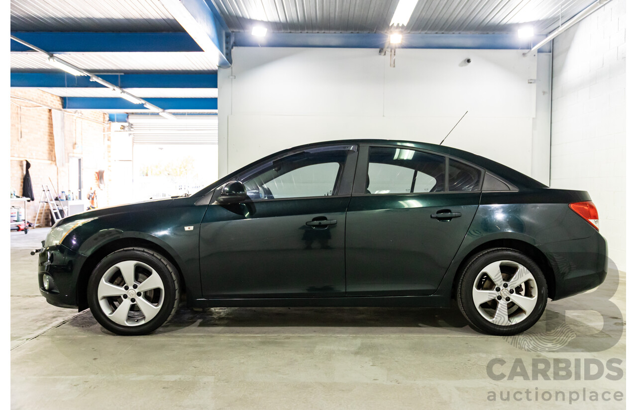6/2013 Holden Cruze CD Equipe JH MY13 4d Sedan Regal Peacock Green 1.8L