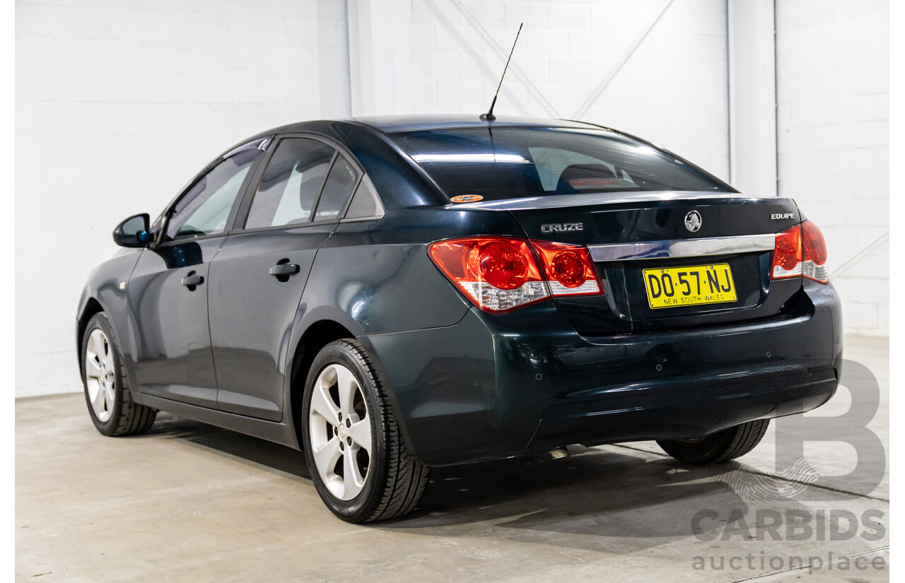 6/2013 Holden Cruze CD Equipe JH MY13 4d Sedan Regal Peacock Green 1.8L
