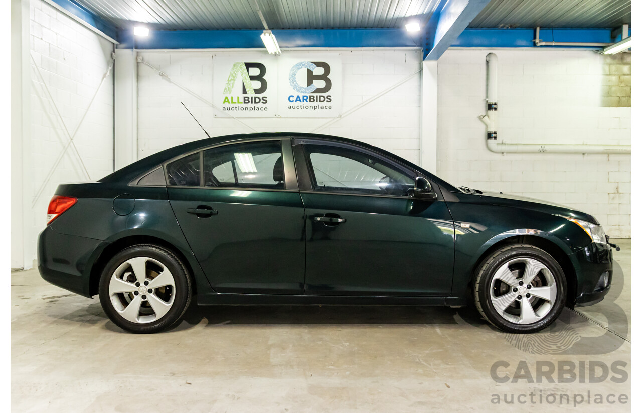 6/2013 Holden Cruze CD Equipe JH MY13 4d Sedan Regal Peacock Green 1.8L