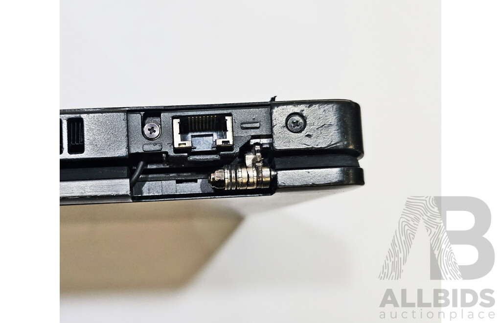 Dell Latitude 5580 Intel Core i5 (7200U) 2.50GHz-3.10GHz 2-Core CPU 15-Inch Laptop