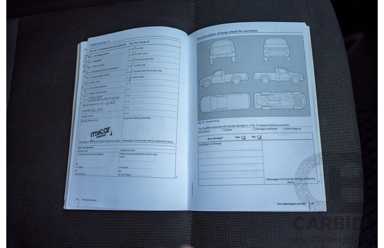 08/2015 Volkswagen Amarok TDI420 2H MY15 Dual Cab Utility White Turbo Diesel 2.0L