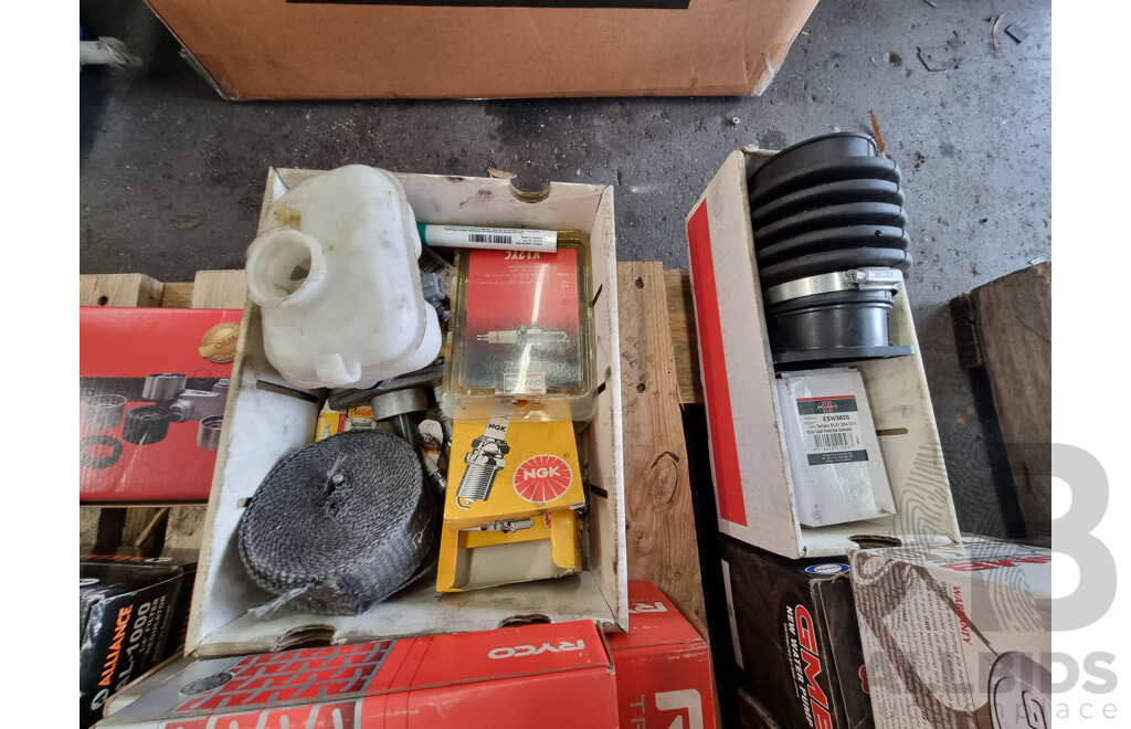 Assorted Job Lot - Pallet of Assorted Car Part ETC