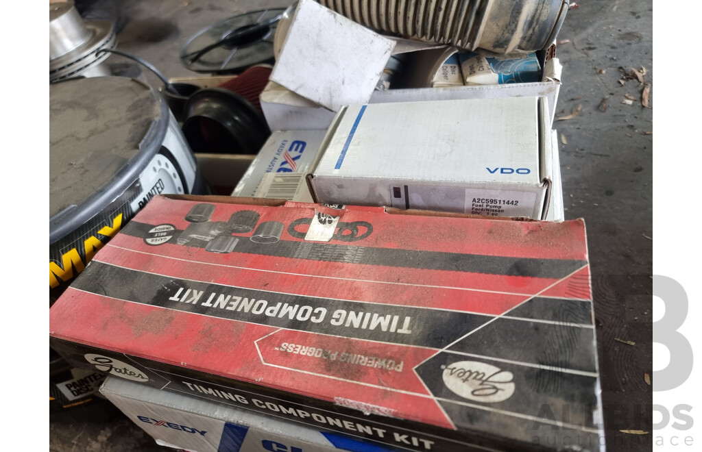 Assorted Job Lot - Pallet of Assorted Car Part ETC