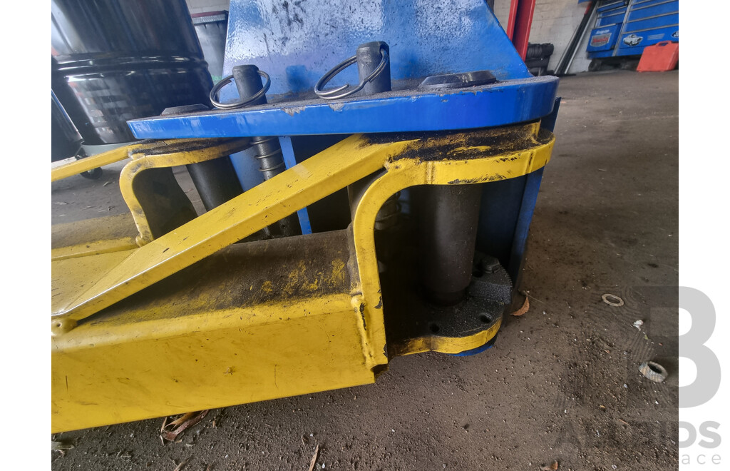 Rotary Lift, Two-Post 4500KG Asymmetric Car Hoist with Attached Height Extension Piece