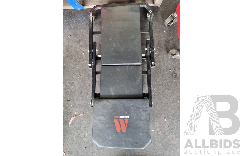 Assorted Job Lot - Wheeled Padded Stool & MechPro Mechanics Wheeled Lay-down Creeper ETC