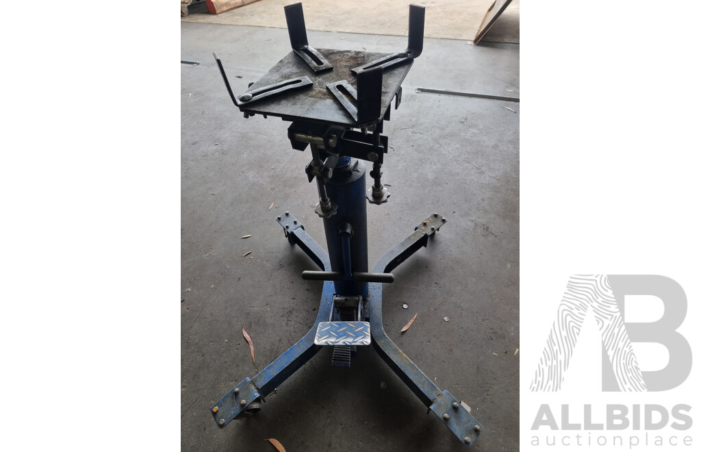 Wheeled Hydraulic Transmission Jack