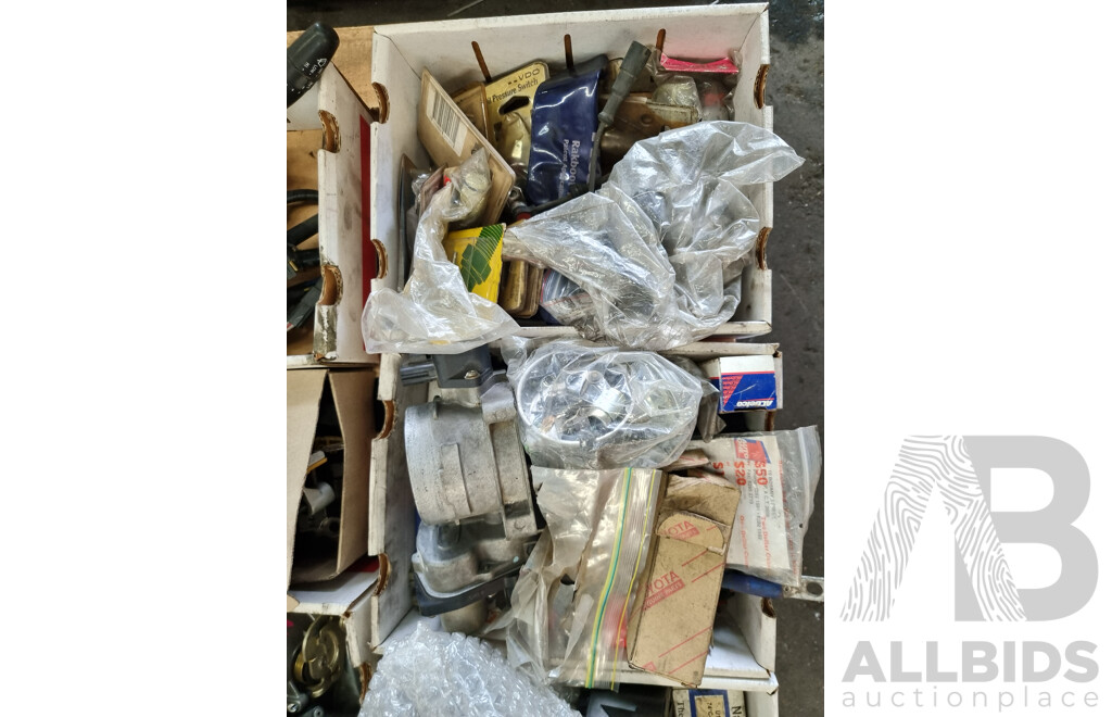 Assorted Job Lot - Pallet of Assorted Car Part ETC